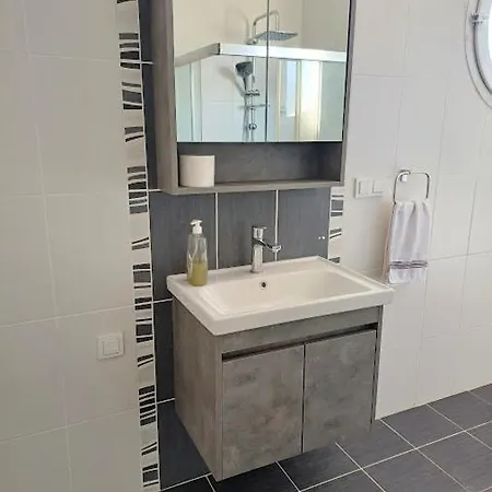 Paddys Apartments, Hisaroenue Appartamento *