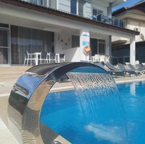 Апартаменты Paddys Apartments, Hisaroenue *