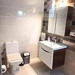 아파트 Paddys Apartments, Hisaroenue *