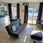 Lejlighed Paddys Apartments, Hisaroenue
