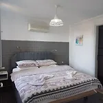 Lejlighed Paddys Apartments, Hisaroenue *