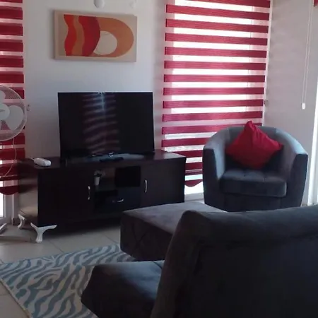 Paddys Apartments, Hisaroenue *