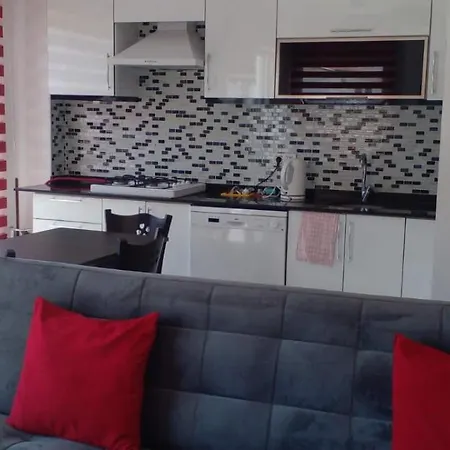 Paddys Apartments, Hisaroenue Apartment *