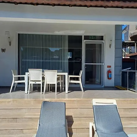 Paddys Apartments, Hisarönü *