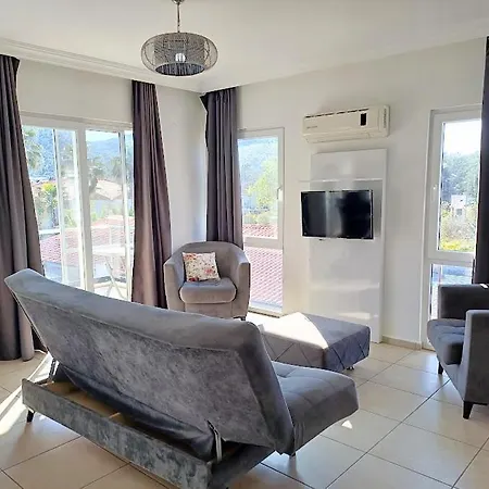 Paddys Apartments, Hisaroenue *