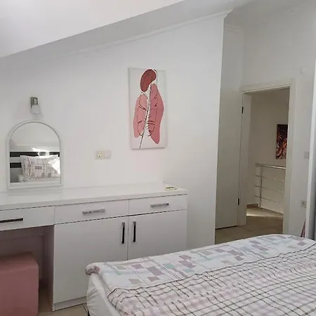 Paddys Apartments, Hisaroenue Apartment