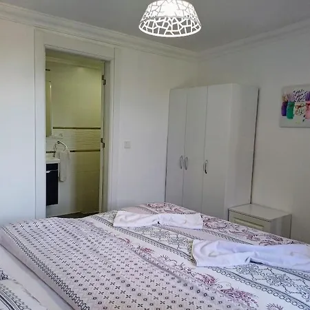 Paddys Apartments, Hisaroenue Apartment