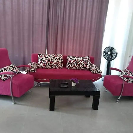 Paddys Apartments, Hisaroenue Apartment *
