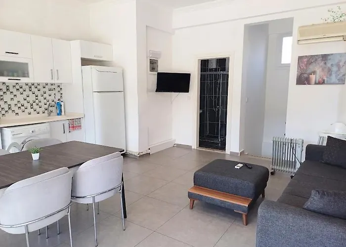 Lägenhet Paddys Apartments, Hisarönü *