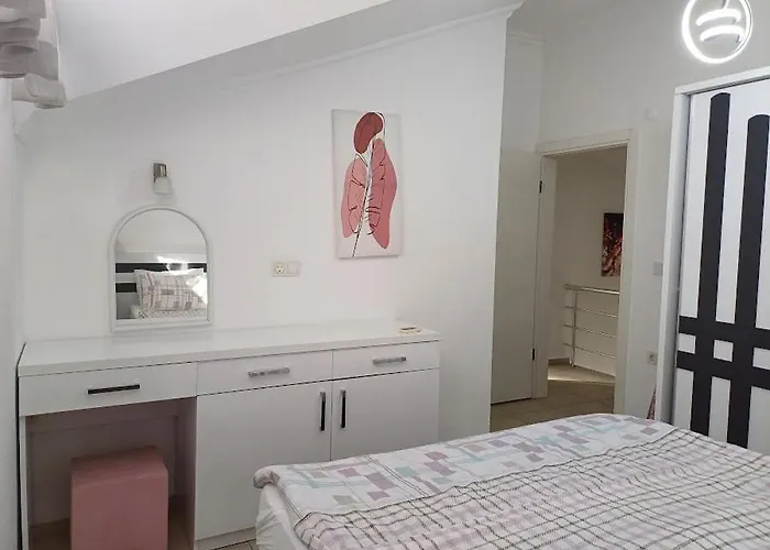Paddys Apartments, Hisaroenue 公寓