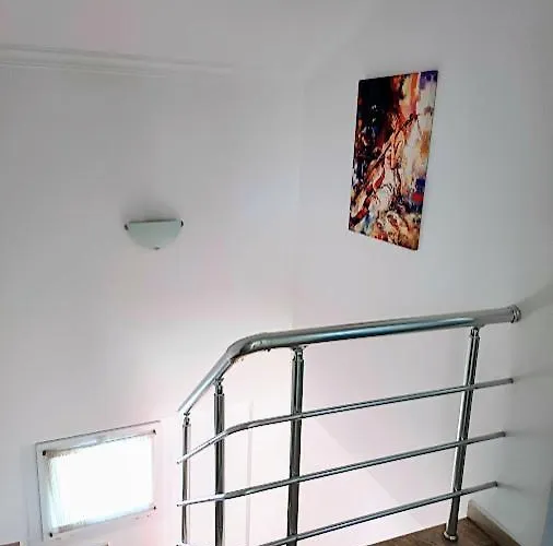 Paddys Apartments, Hisaroenue * 费特希耶