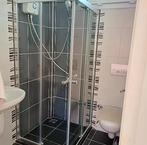 Paddys Apartments, Hisarönü Apartamento