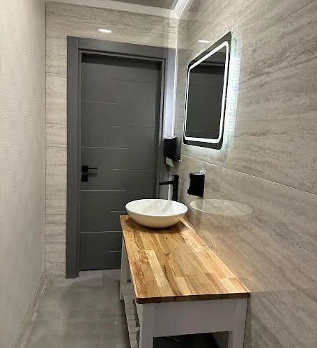 Paddys Apartments, Hisarönü